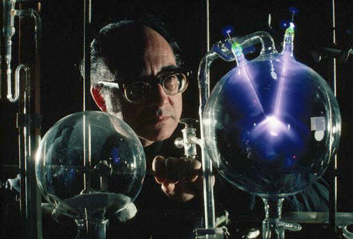 Stanley Miller in laboratory.jpg